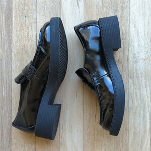 Madden Girl Size 8 Shiny Black Loafers